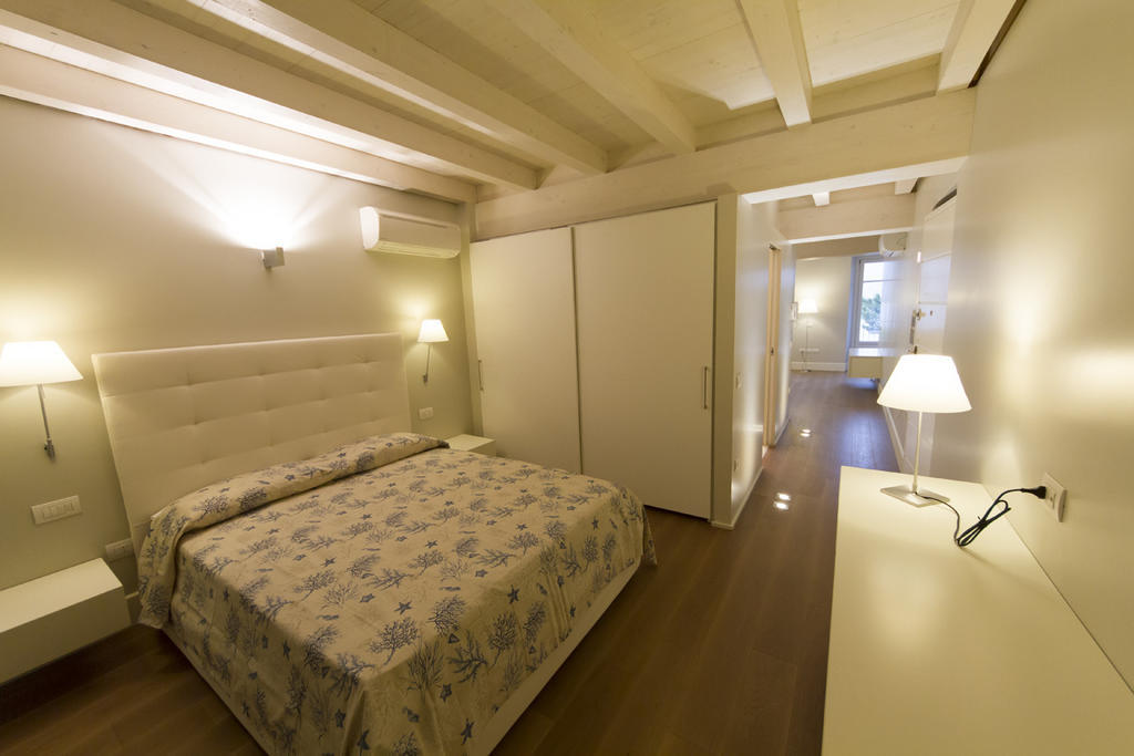 Apartmán La Casa Del Porto Lovere Exteriér fotografie