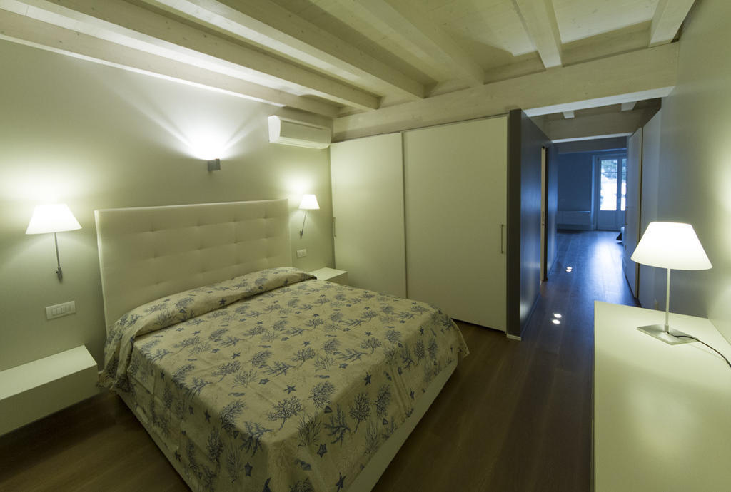 Apartmán La Casa Del Porto Lovere Pokoj fotografie